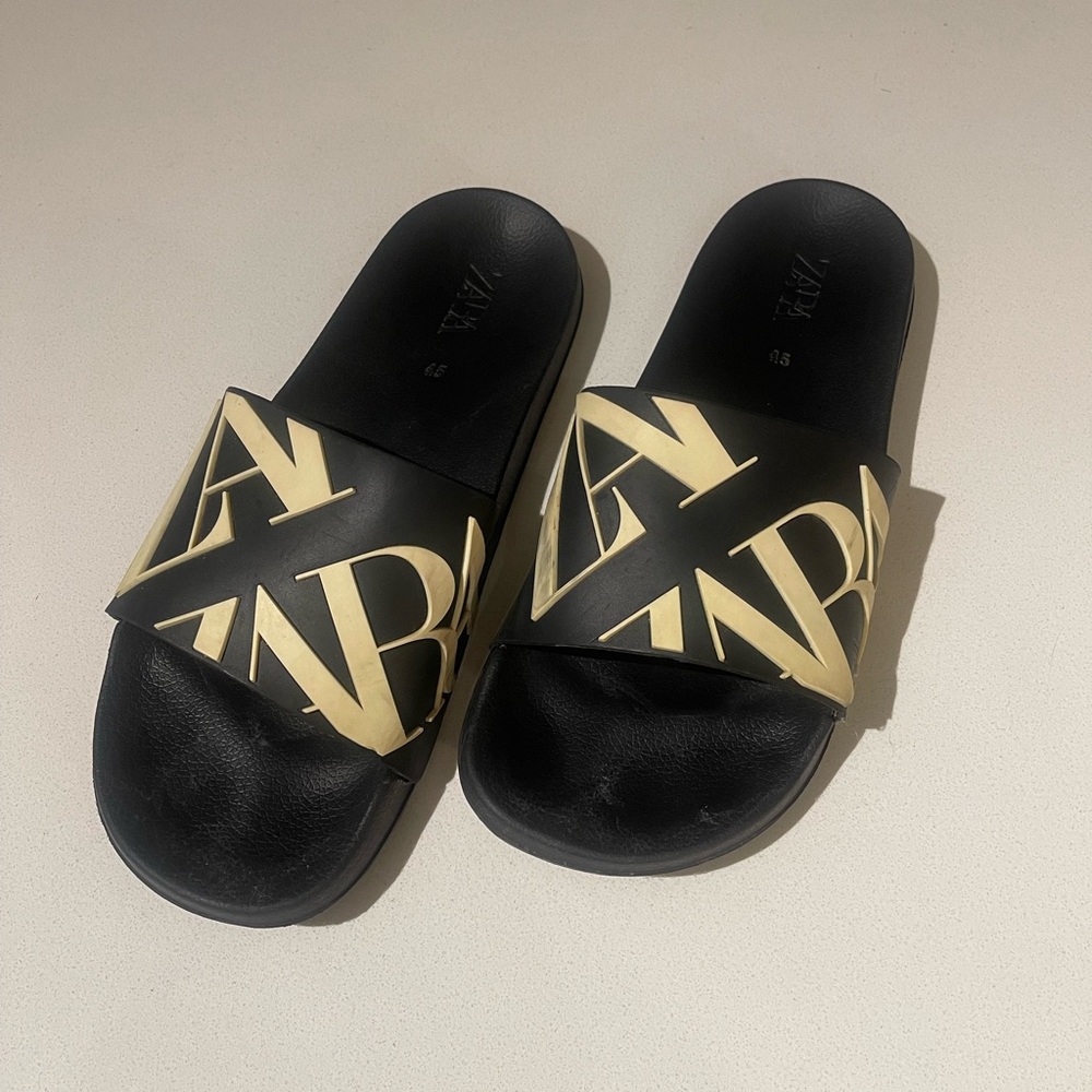 Zara Slides - Size: 45 / 12 US